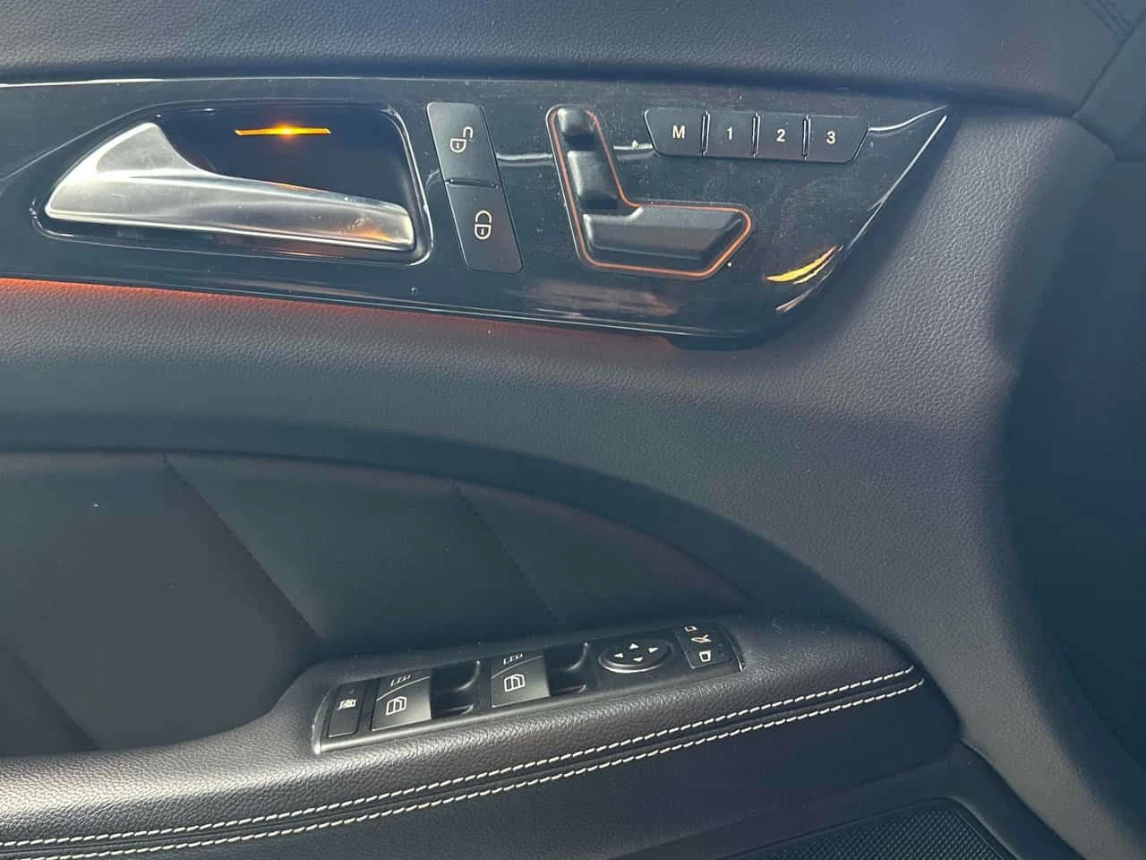 Mercedes-Benz CLS 550 | DISTRONIC | HARMAN KARDON | ��������� | CARFAX | | Mobile.bg � ����������� 17
