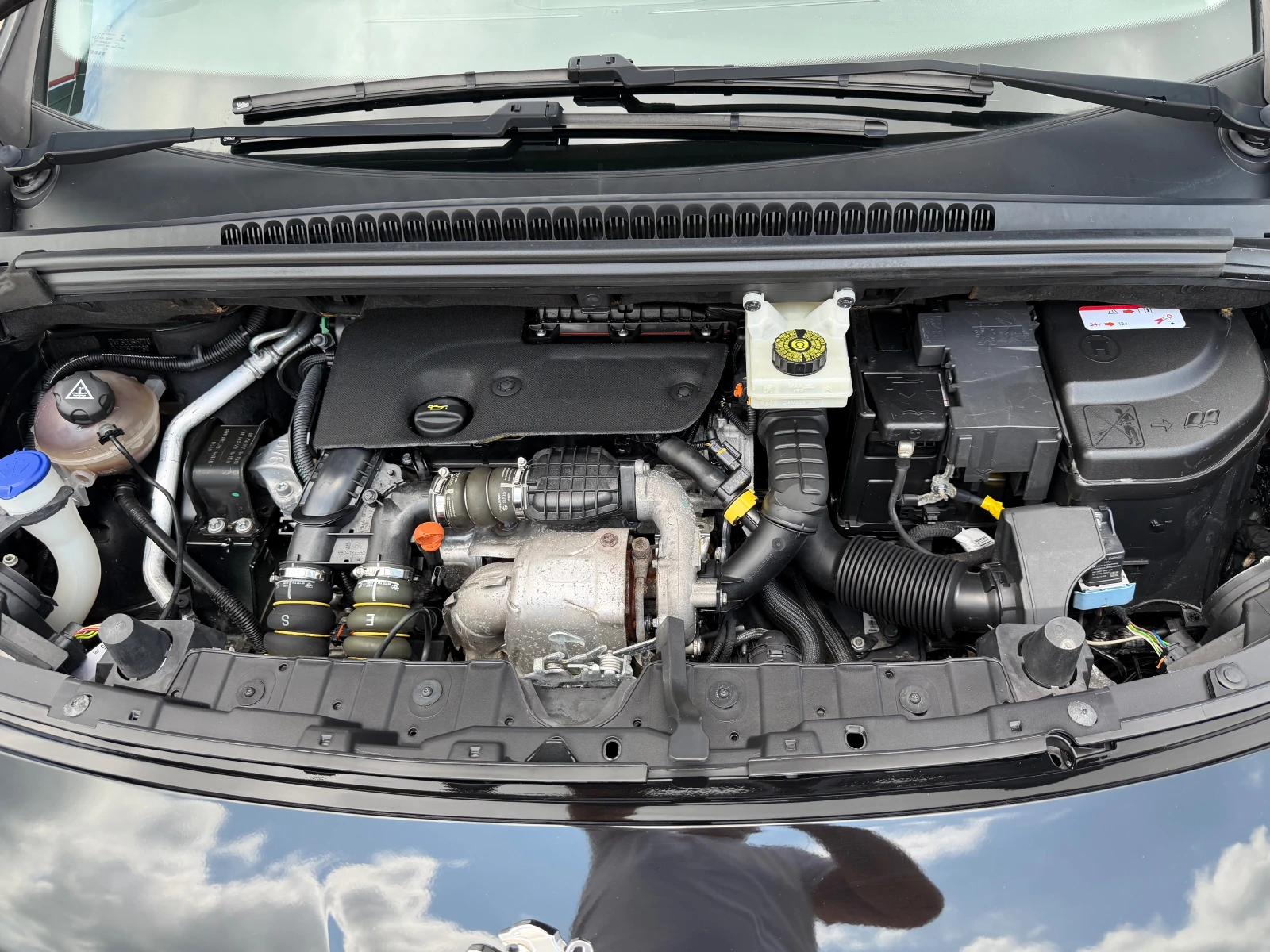 Peugeot 3008 1.6e-HDI/120p.s-Avtomatik/Navi/Facelift!!!, снимка 14 - Автомобили и джипове - 54887217