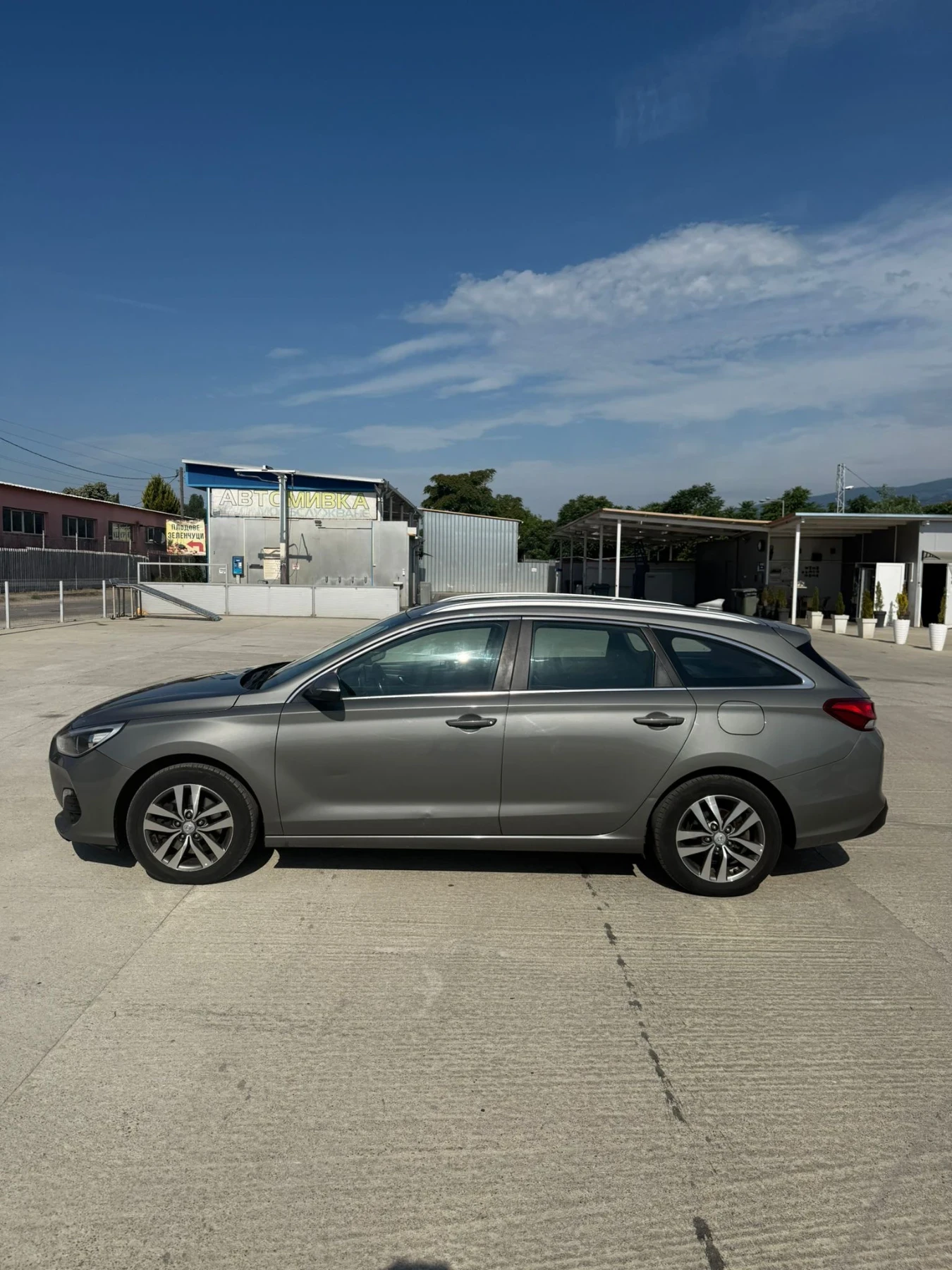 Hyundai I30 1.6 CRDI, снимка 4 - Автомобили и джипове - 55578295