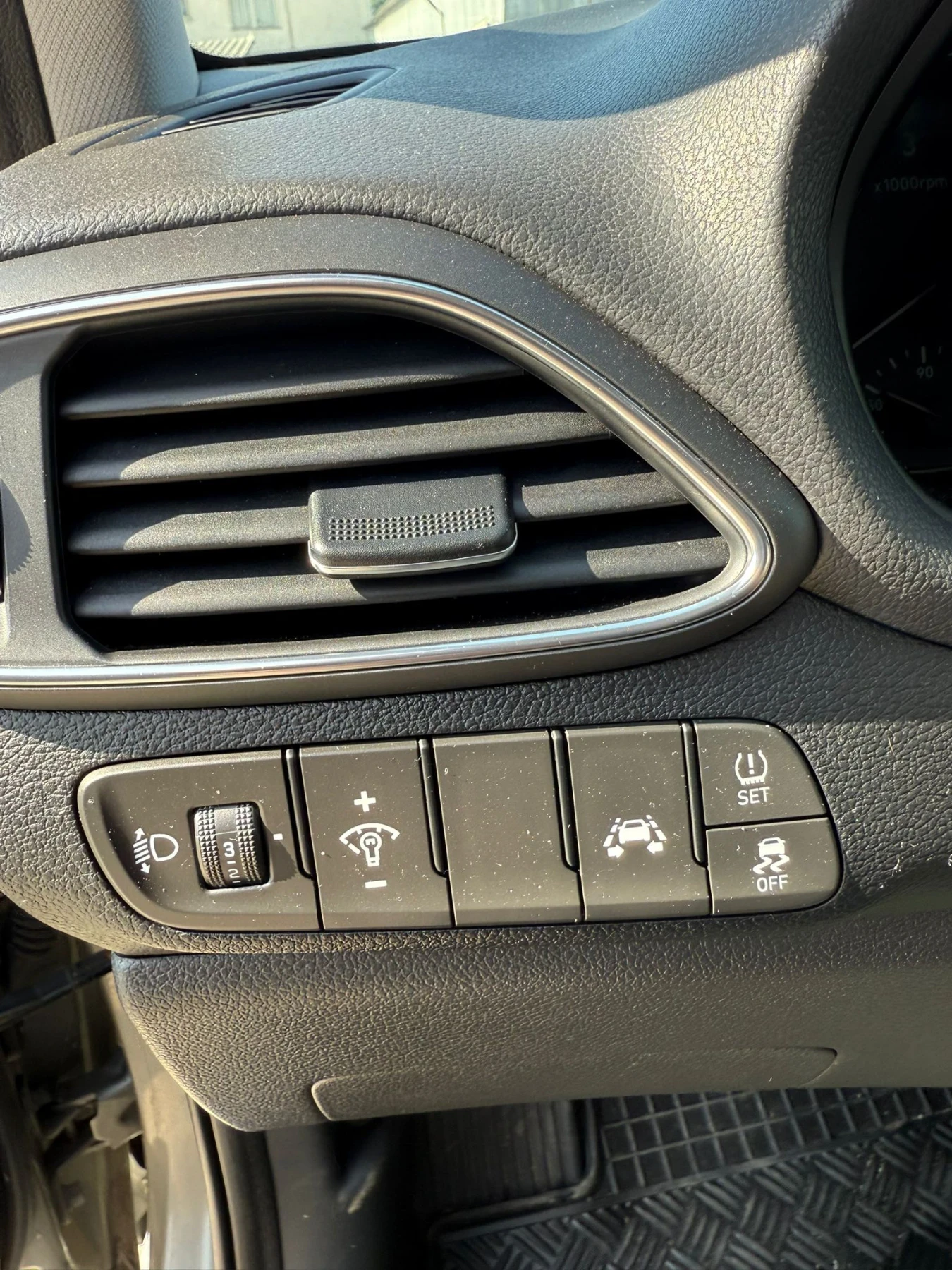Hyundai I30 1.6 CRDI, снимка 8 - Автомобили и джипове - 55578295
