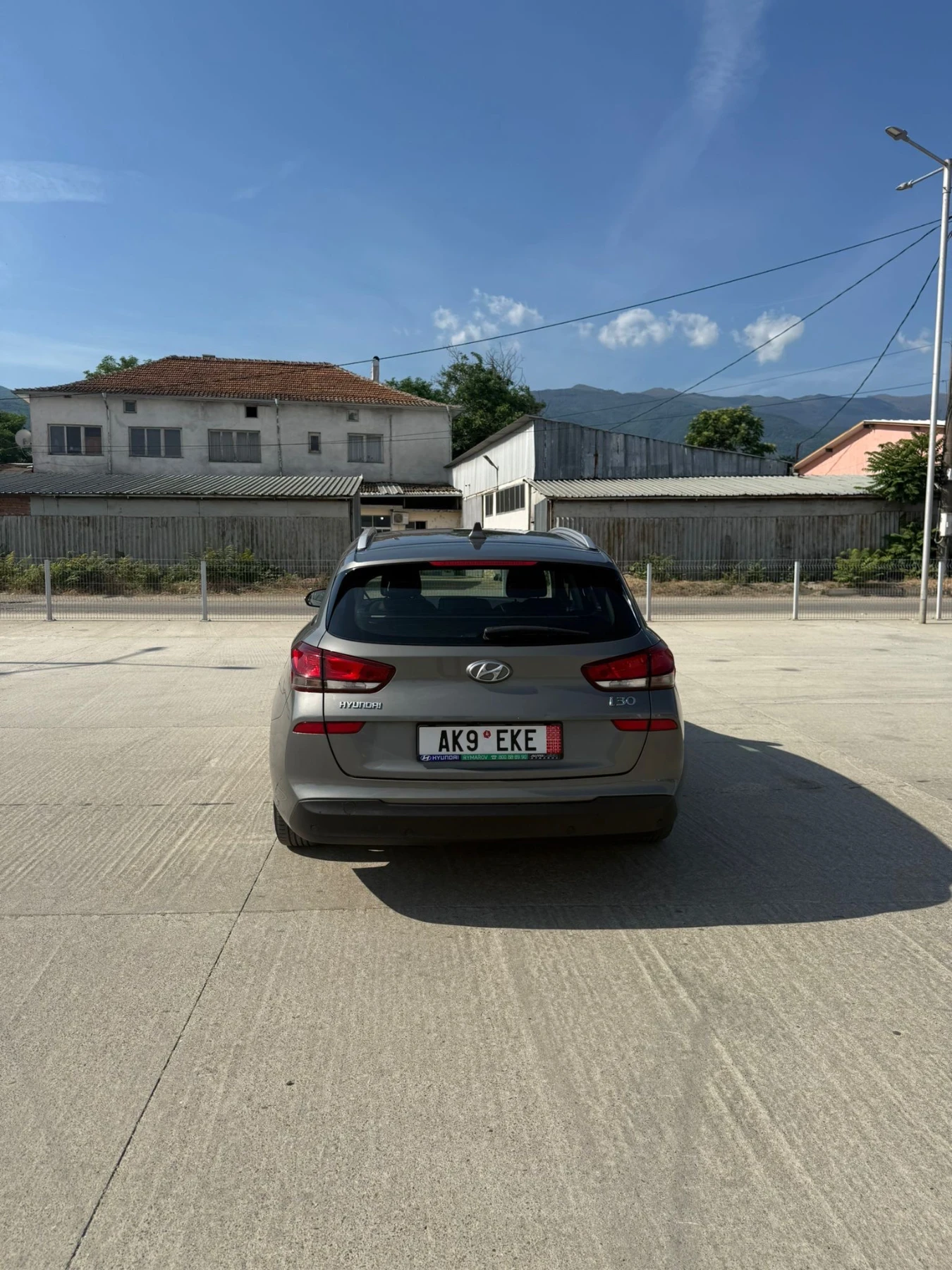 Hyundai I30 1.6 CRDI, снимка 3 - Автомобили и джипове - 55578295