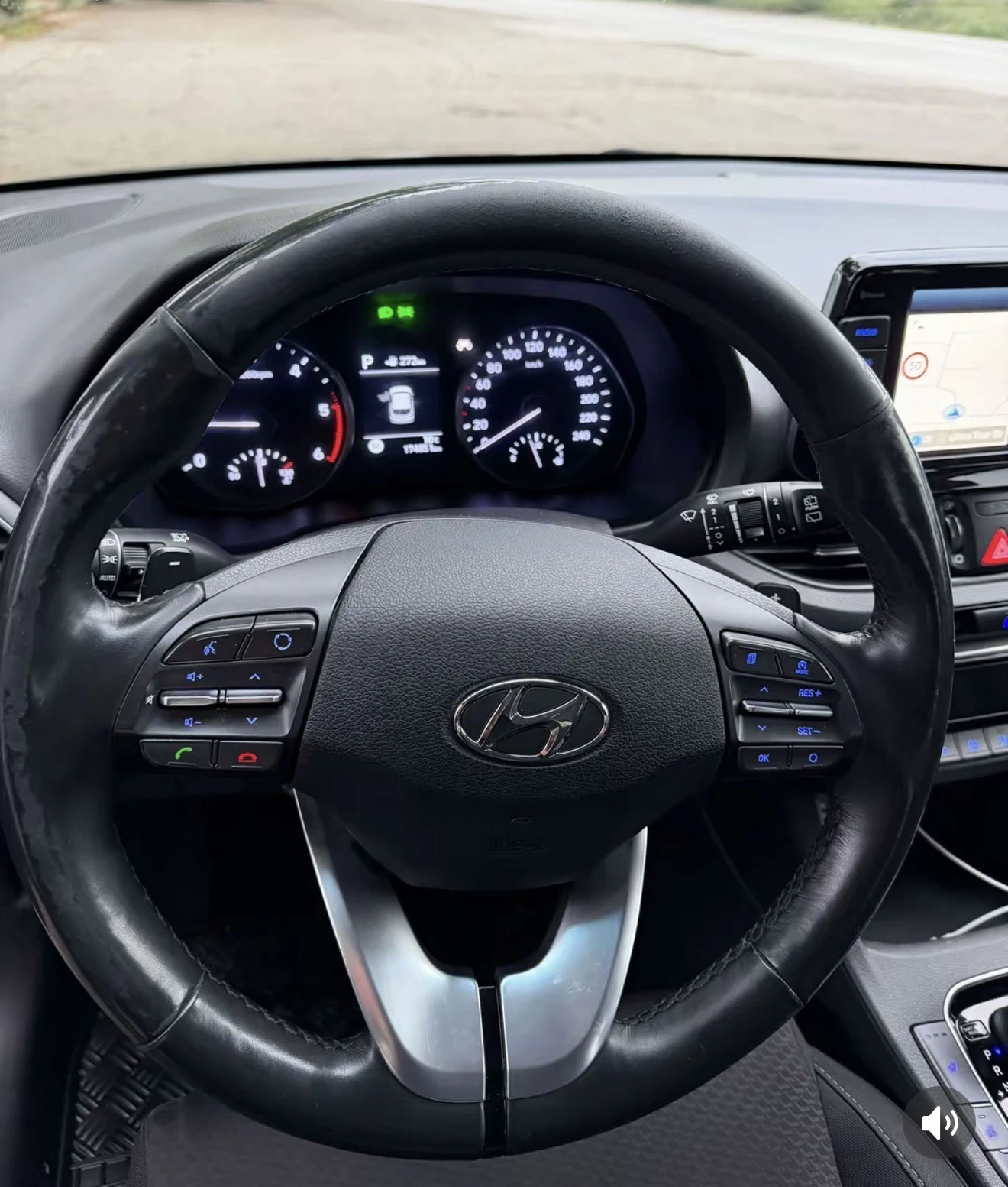 Hyundai I30 1.6 CRDI, снимка 10 - Автомобили и джипове - 55578295