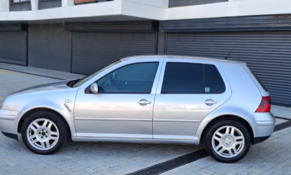 VW Golf 1.6 клима 