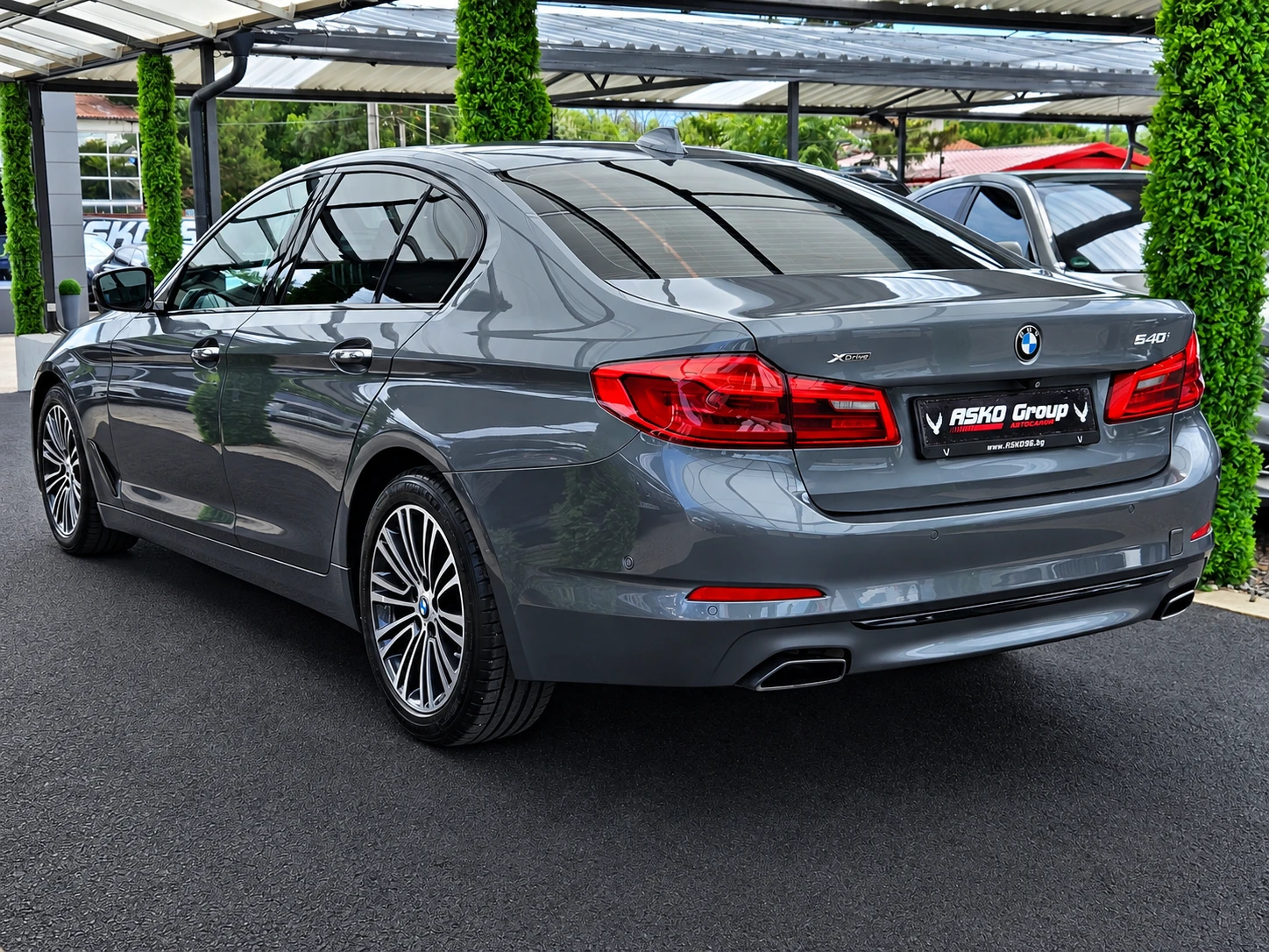 BMW 540 i/XD/SPORT LINE/DISTR/HUD/CAMERA/ВАКУМ/ПОДГРEB/LIZ, снимка 7 - Автомобили и джипове - 55183570