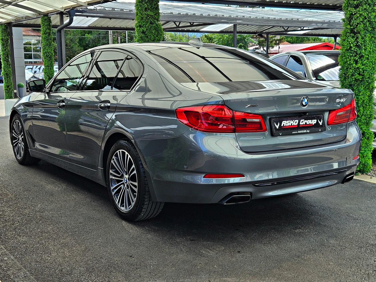 BMW 540 i/XD/SPORT LINE/DISTR/HUD/CAMERA/ВАКУМ/ПОДГРEB/LIZ, снимка 7 - Автомобили и джипове - 55183570