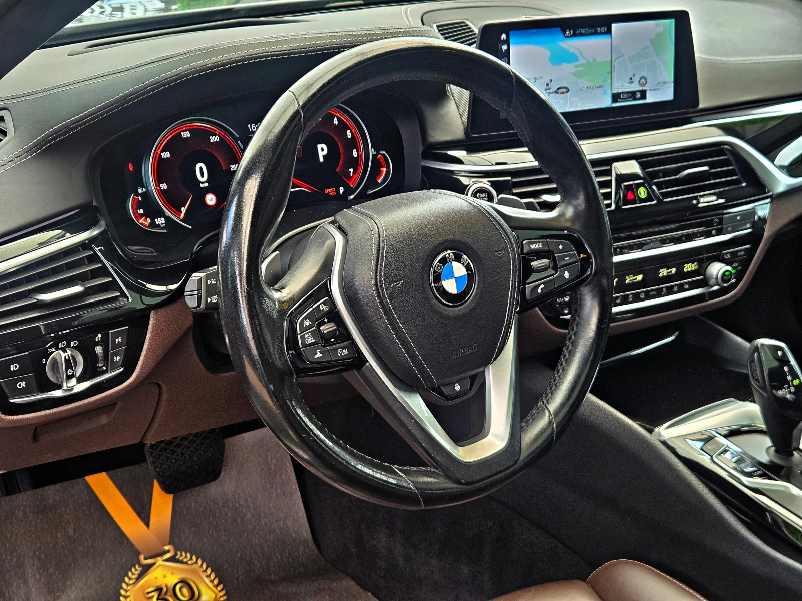 BMW 540 i/XD/SPORT LINE/DISTR/HUD/CAMERA/ВАКУМ/ПОДГРEB/LIZ, снимка 10 - Автомобили и джипове - 55183570