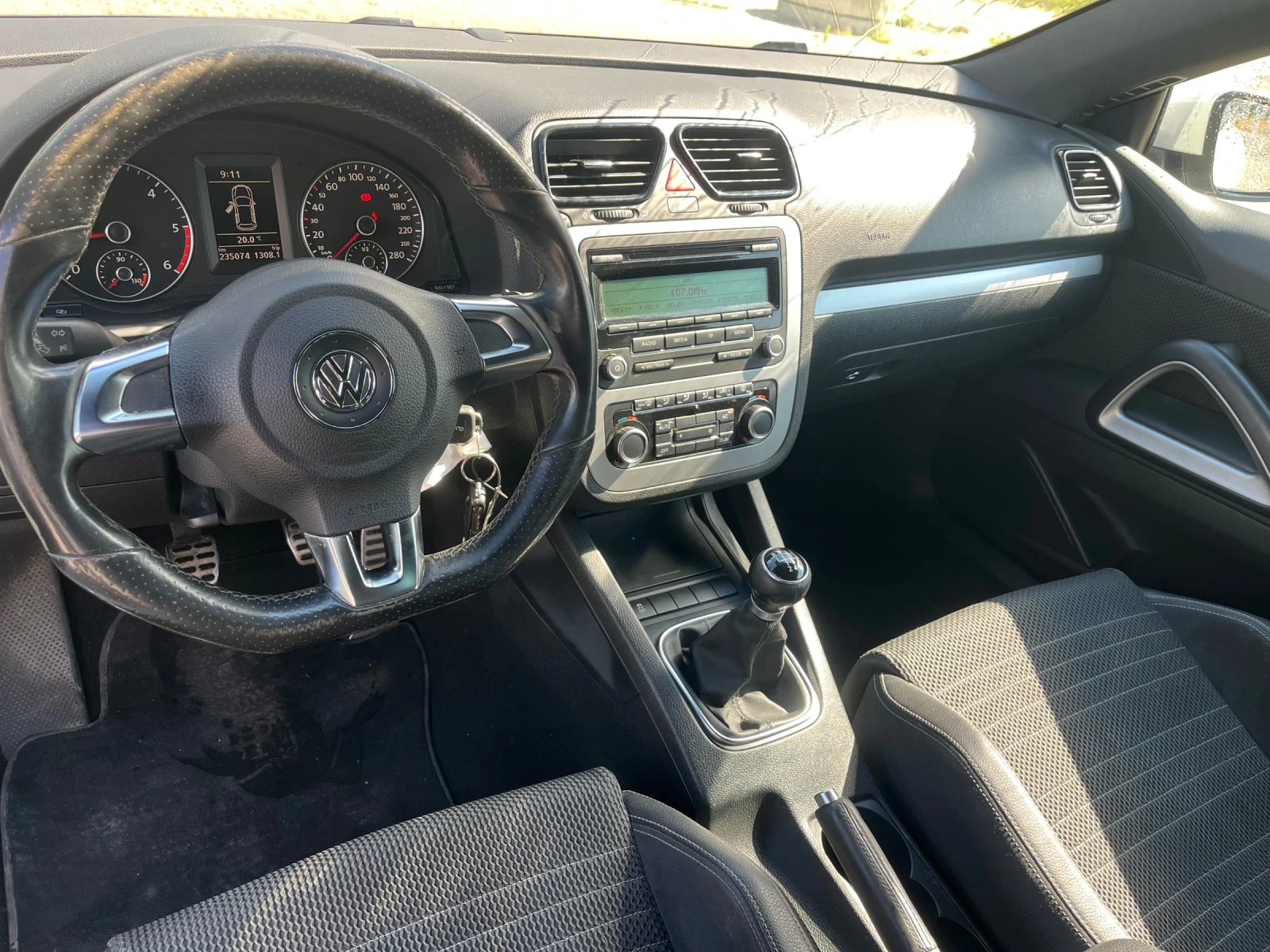 VW Scirocco, снимка 10 - Автомобили и джипове - 55262411