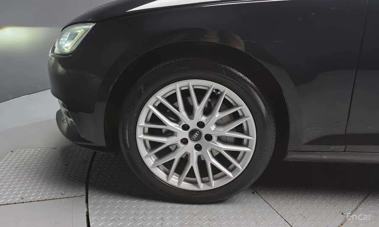 Audi A4 * 35 TDI Quattro Premium * CARFAX * ЦЕНА ДО БГ, снимка 5 - Автомобили и джипове - 55499808