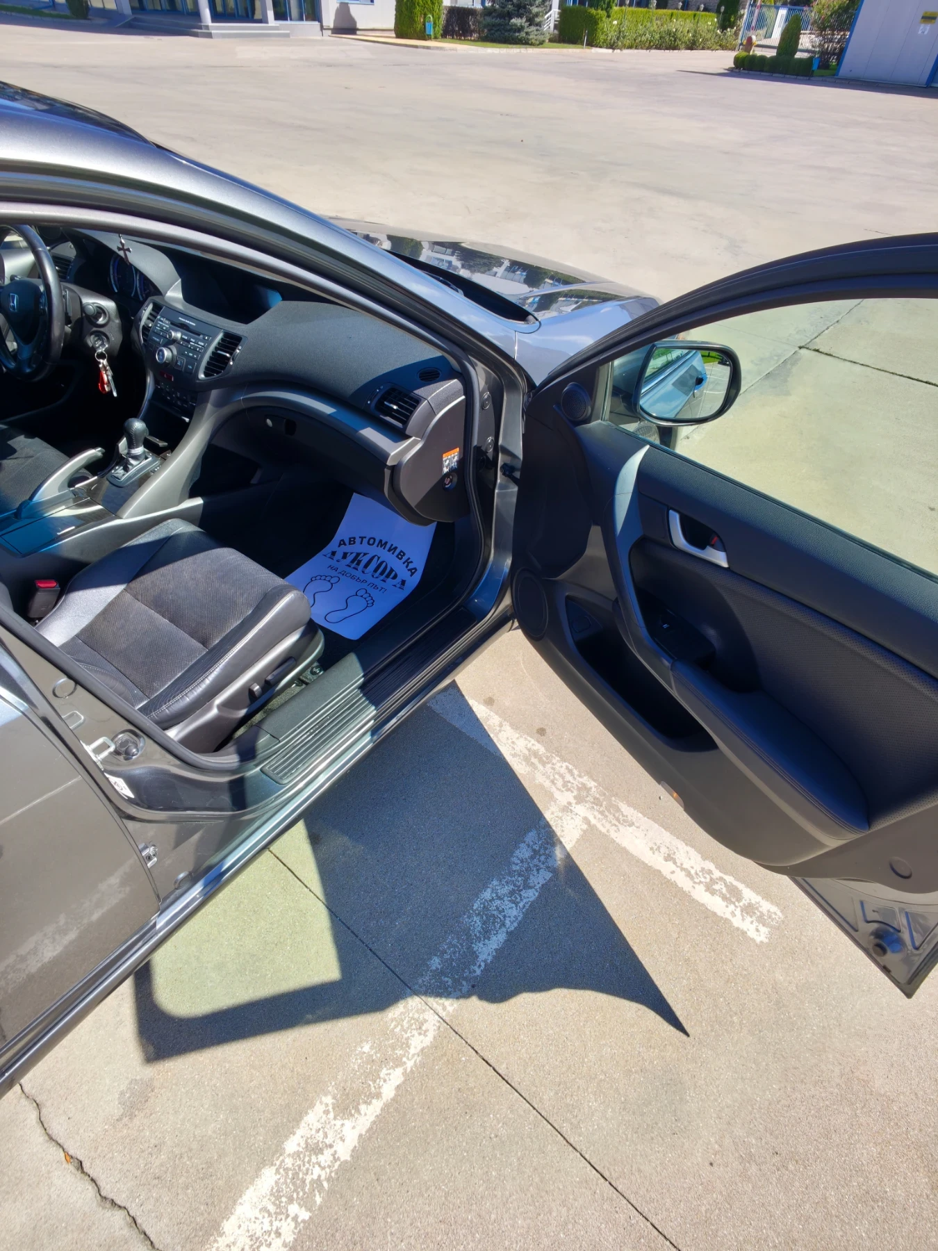 Honda Accord 2.4 Executive, снимка 11 - Автомобили и джипове - 55976685