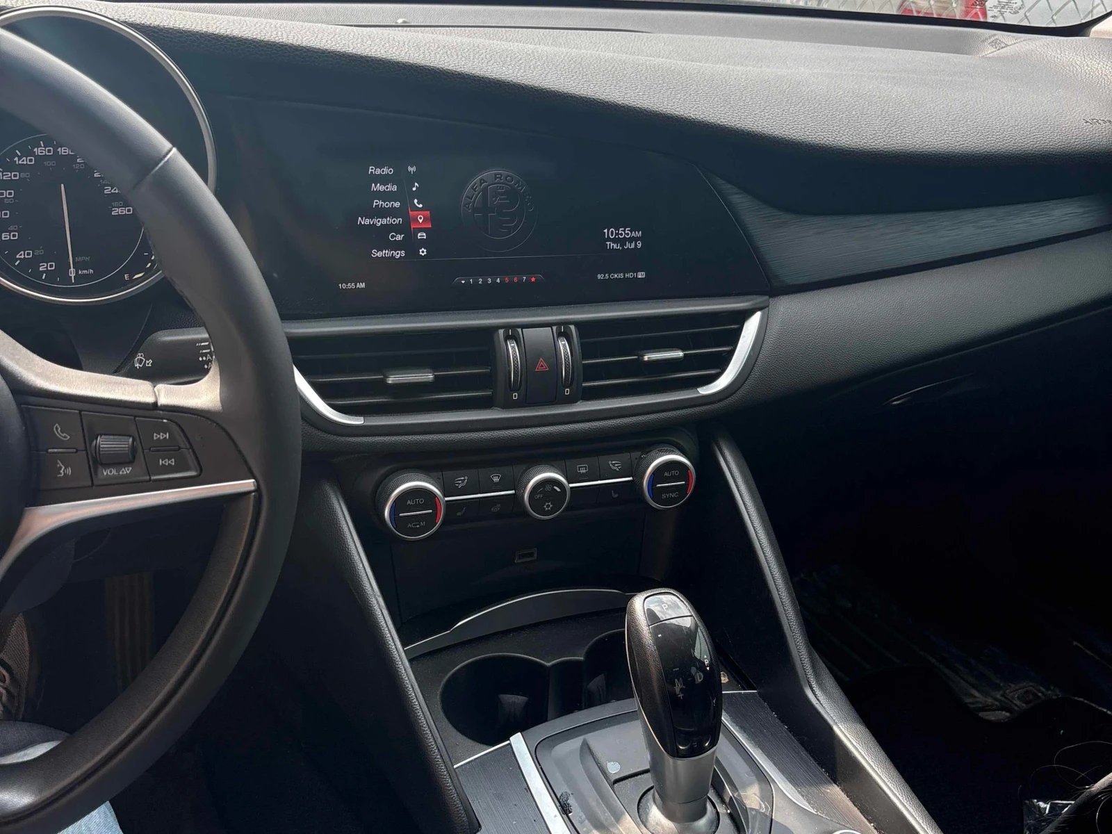 Alfa Romeo Giulia * 4dr Sdn AWD * АВТОКРЕДИТ БЕЗ ПЪРВОНАЧАЛНА ВНОСКА, снимка 9 - Автомобили и джипове - 56064480