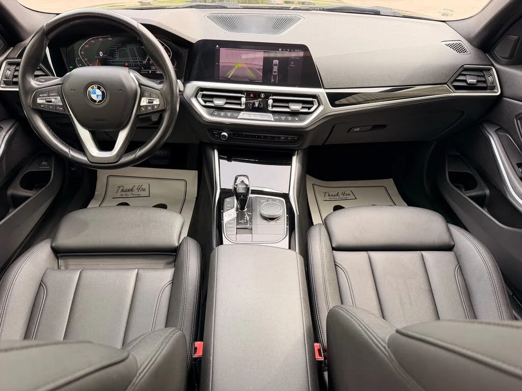 BMW 330 Cockpit Plus * Панорама * АвтоКредит (ЦЕНА ДО БГ), снимка 9 - Автомобили и джипове - 56320425