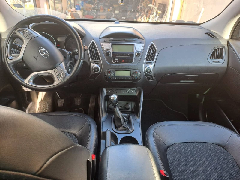 Hyundai IX35 2.0 CRDI, снимка 9 - Автомобили и джипове - 47457687