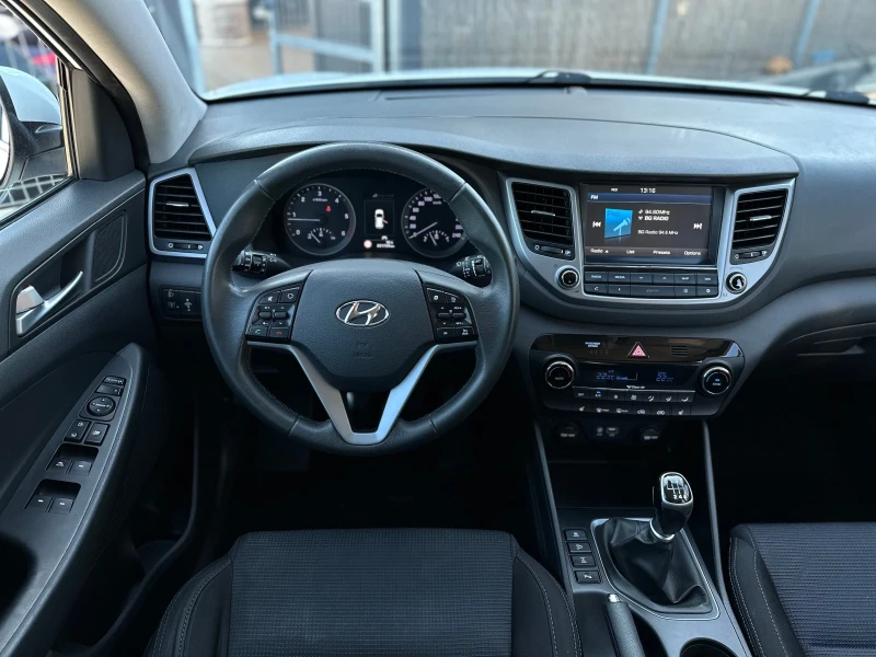 Hyundai Tucson * 2.0CRDI* 4WD* Сервизна История !* , снимка 9 - Автомобили и джипове - 49587274