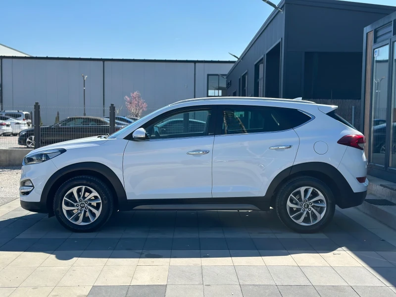 Hyundai Tucson * 2.0CRDI* 4WD* Сервизна История !* , снимка 6 - Автомобили и джипове - 49587274