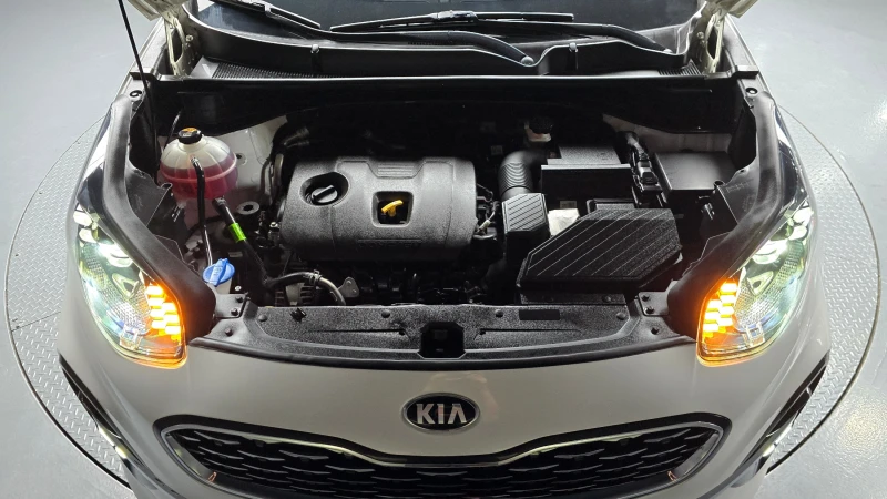 Kia Sportage 2.0, снимка 5 - Автомобили и джипове - 51521815