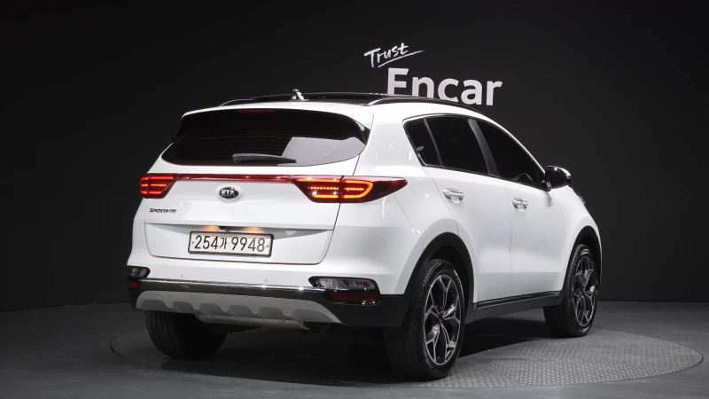 Kia Sportage 2.0, снимка 2 - Автомобили и джипове - 51521815
