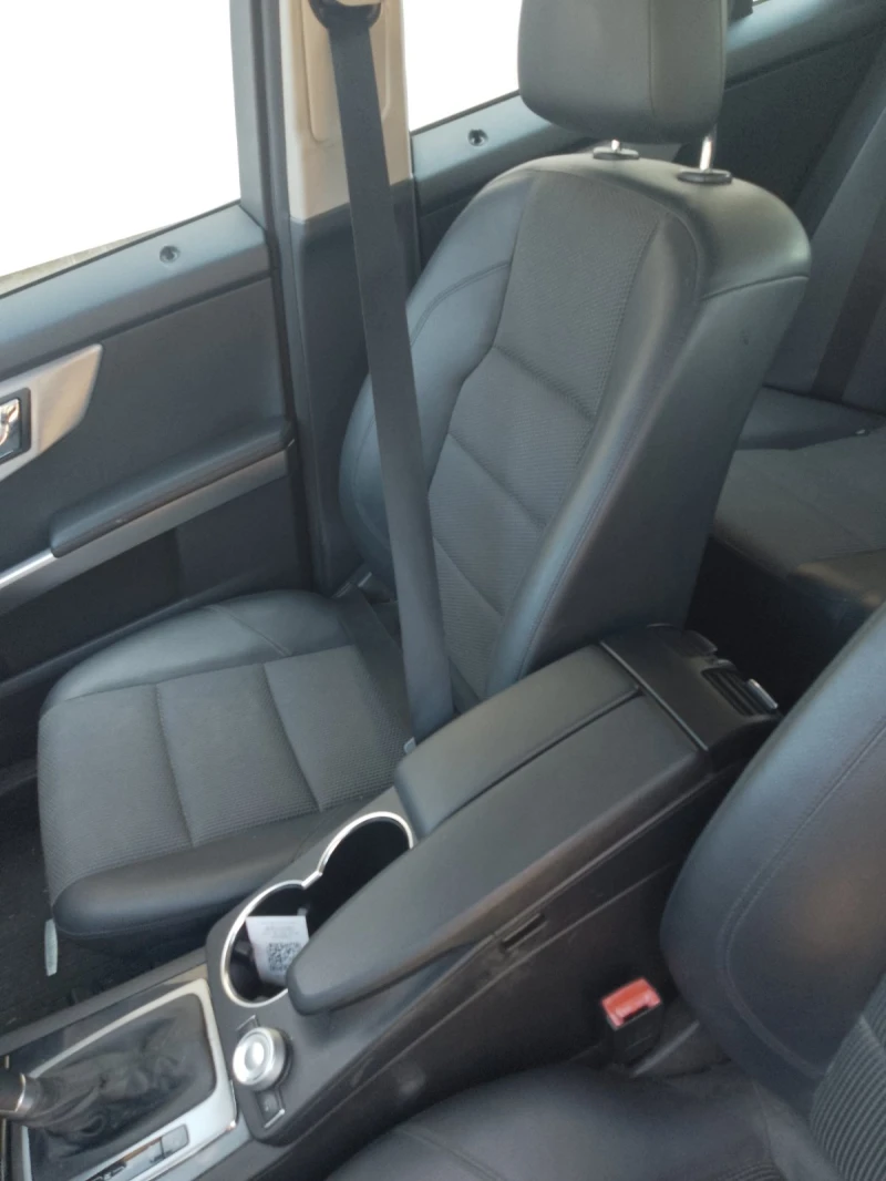 Mercedes-Benz GLK 320, снимка 7 - Автомобили и джипове - 52427047
