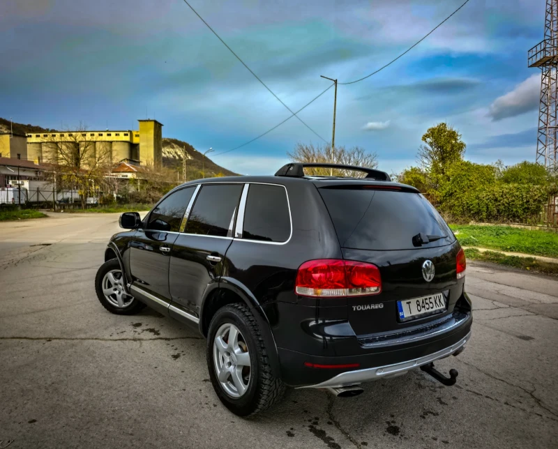 VW Touareg = 4.2= ГАЗ= NAVI= КОЖА= , снимка 8 - Автомобили и джипове - 52459499