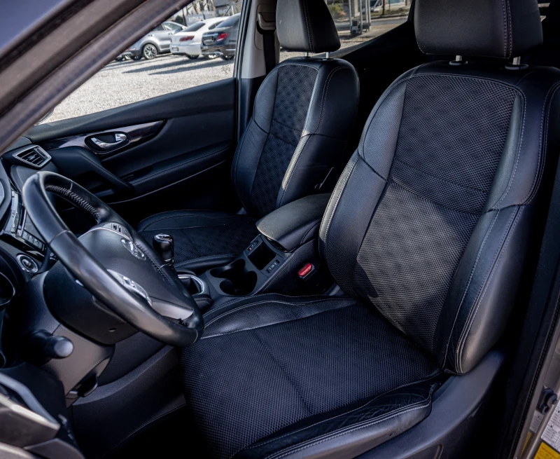 Nissan Qashqai 1.6 TEKNA 163к.с. | КАТО НОВА! МНОГО ЕКСТРИ| ГАРАН, снимка 12 - Автомобили и джипове - 53175273