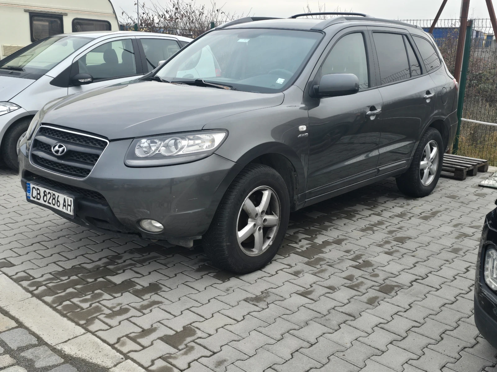 Hyundai Santa fe 2.2D 150кс АВТОМАТИК 4x4 7 места - изображение 3