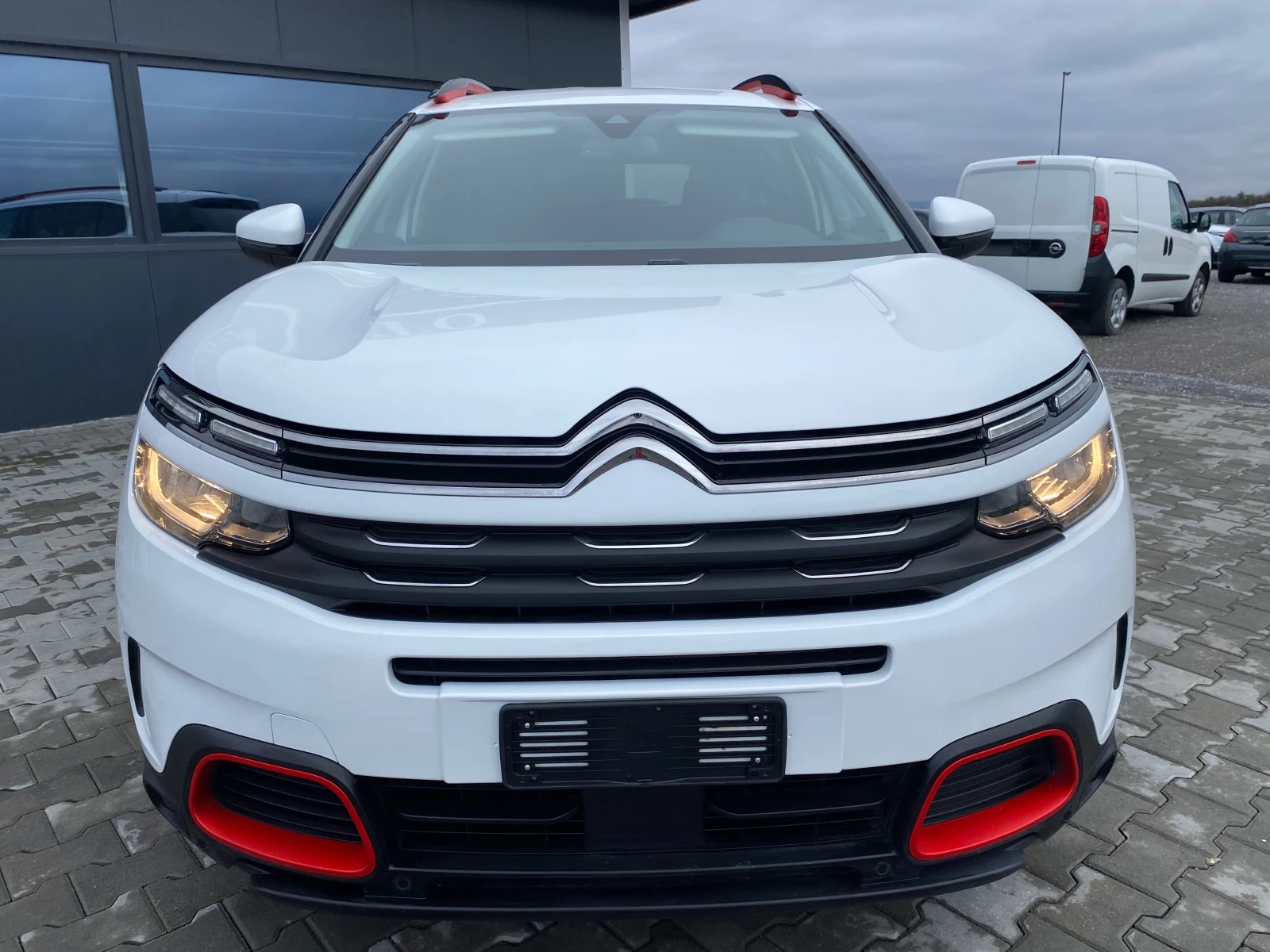 Citroen C5 Aircross 1.5hdi 131ks Възможен собствен лизинг !!! - изображение 2