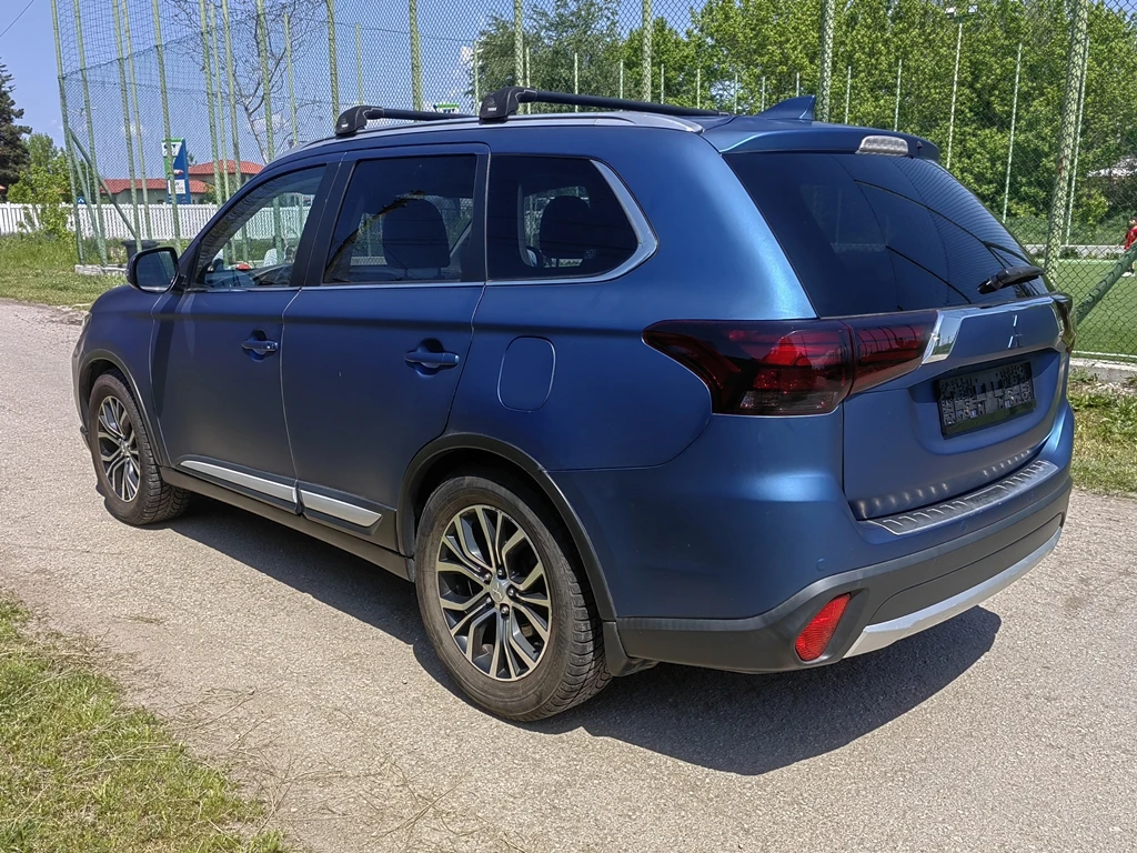 Mitsubishi Outlander 2.2D 4WD* Сервизна история* Един собств.* 7-местен - изображение 6