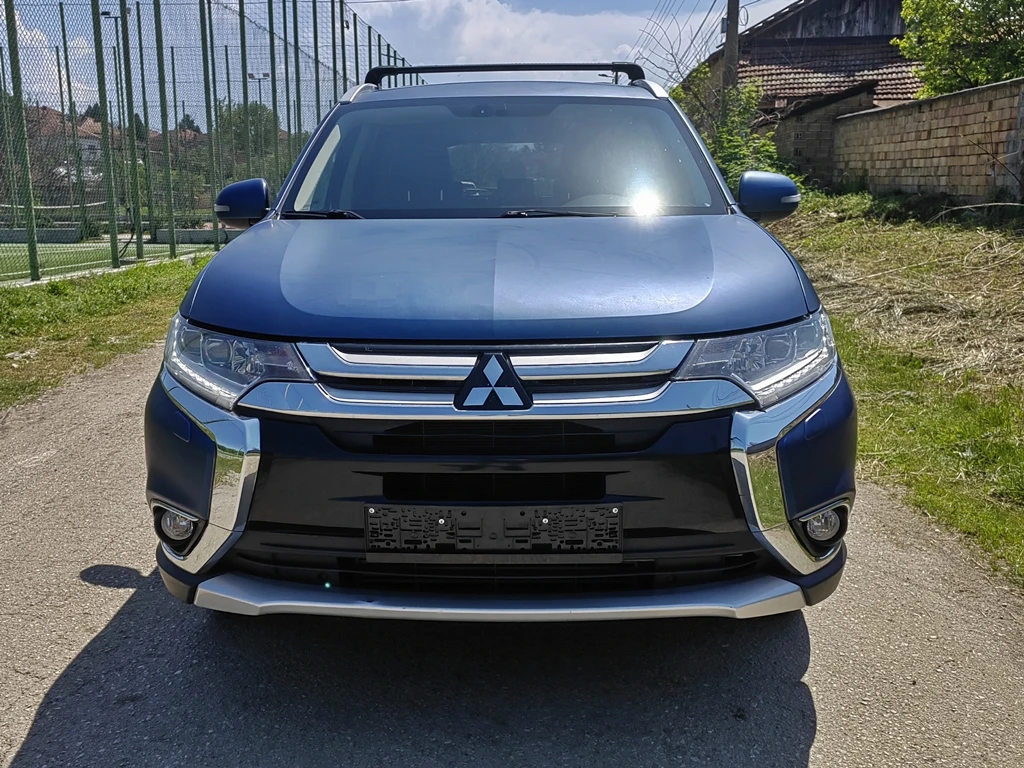 Mitsubishi Outlander 2.2D 4WD* Сервизна история* Един собств.* 7-местен - изображение 2