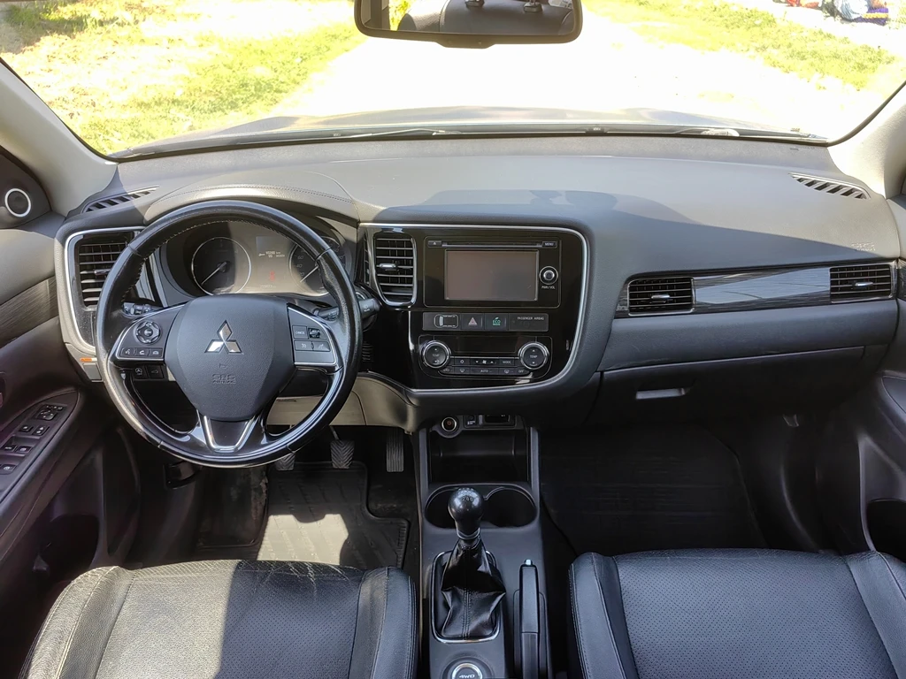 Mitsubishi Outlander 2.2D 4WD* Сервизна история* Един собств.* 7-местен - изображение 10