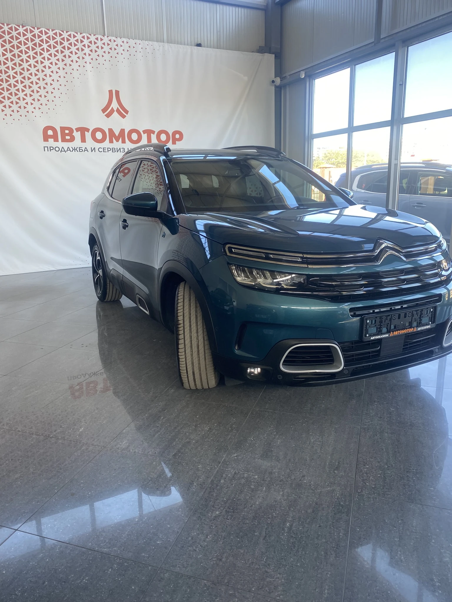 Citroen C5 Aircross Plug-In Hybrid Shine - изображение 2
