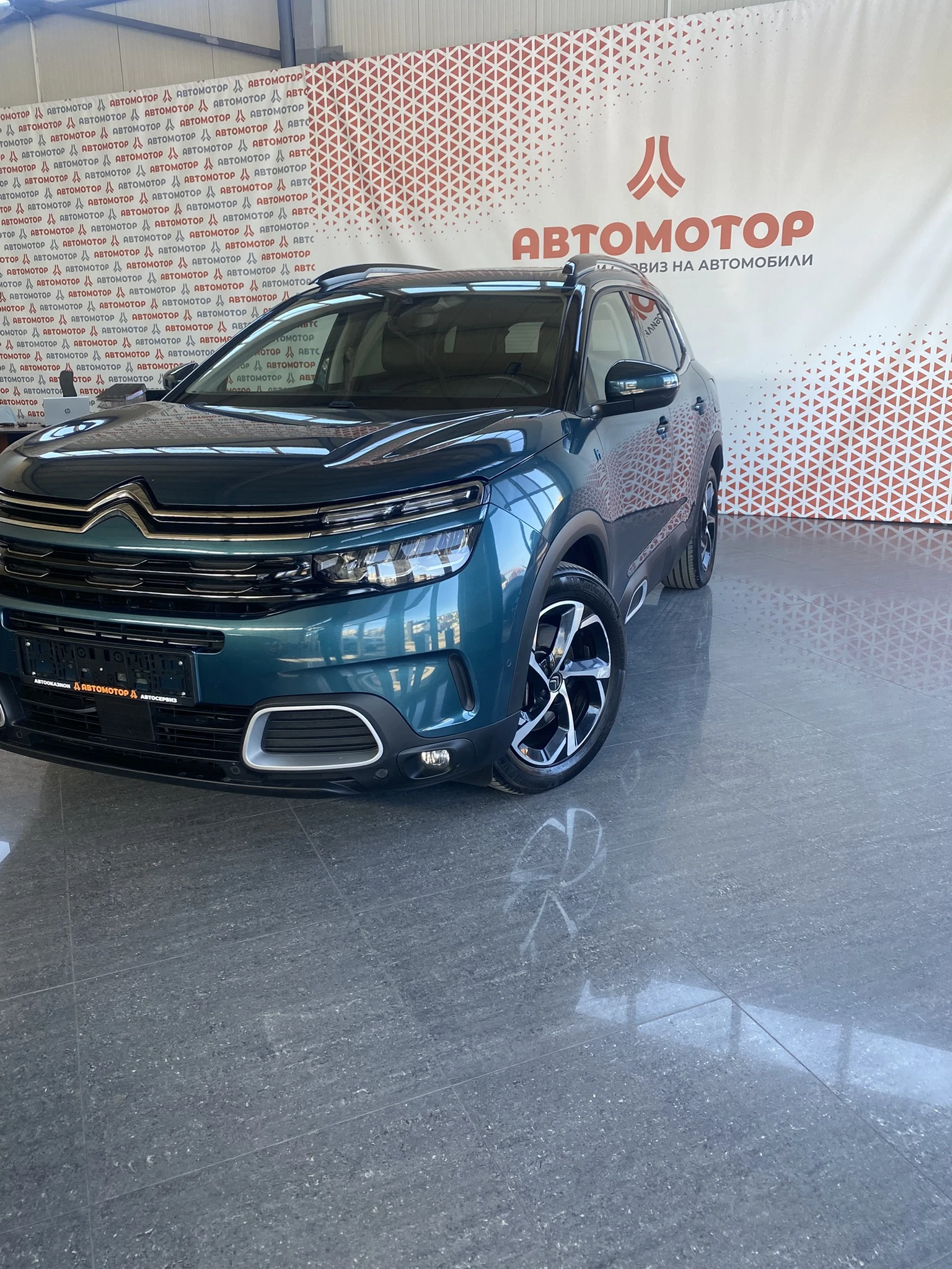 Citroen C5 Aircross Plug-In Hybrid Shine - изображение 3