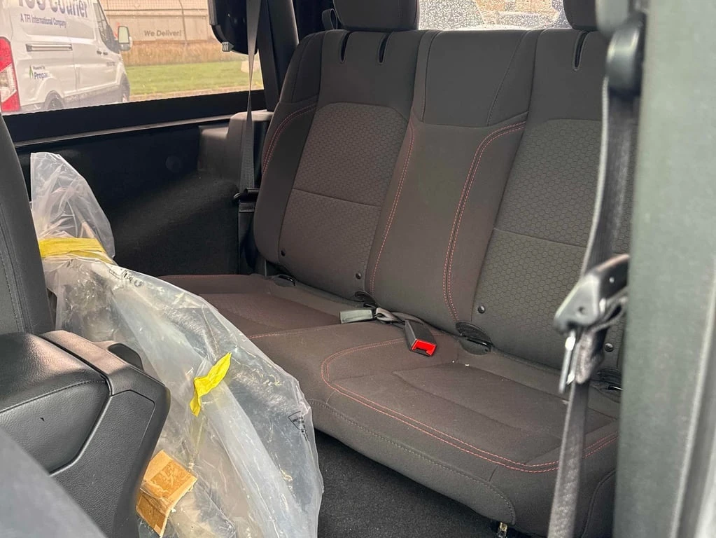 Jeep Wrangler * Rubicon * CARFAX * �������*  | Mobile.bg � ����������� 12