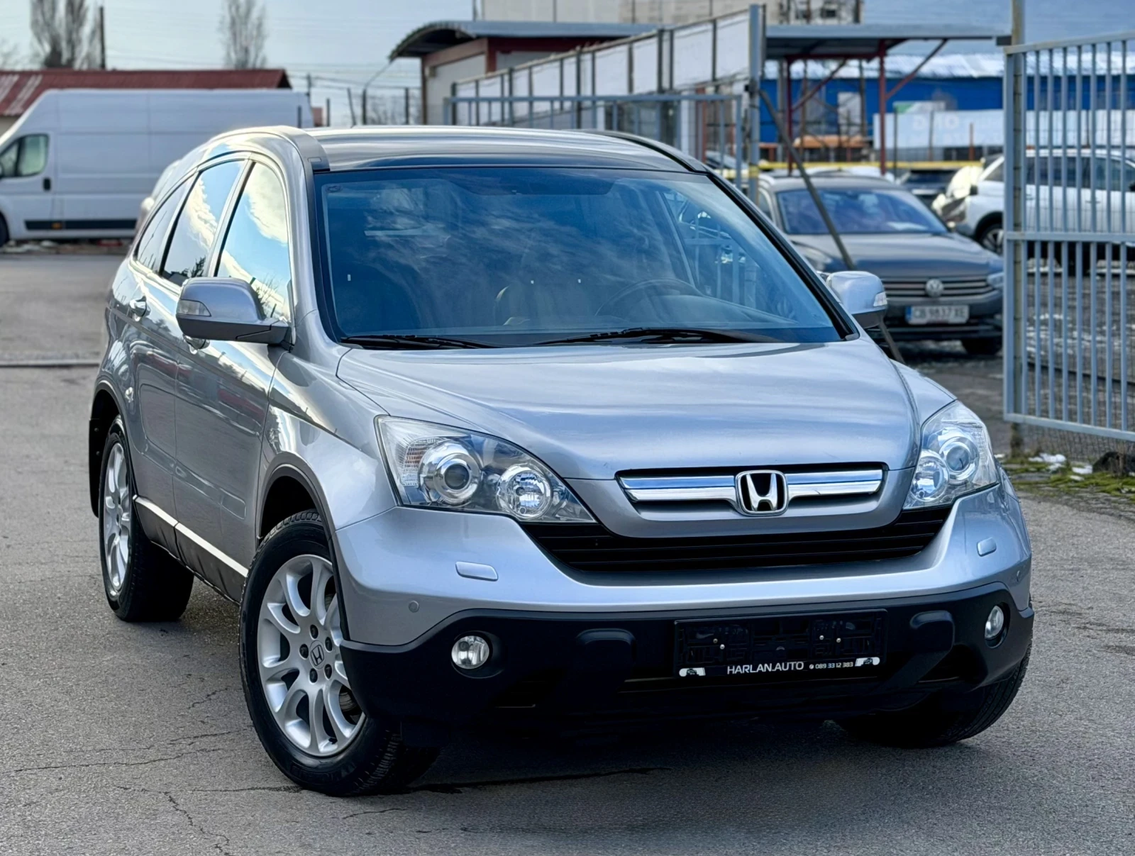 Honda Cr-v 2.0i Executive 4x4 Автоматик/Кожа/Панорама/Нави/, снимка 2 - Автомобили и джипове - 53741876