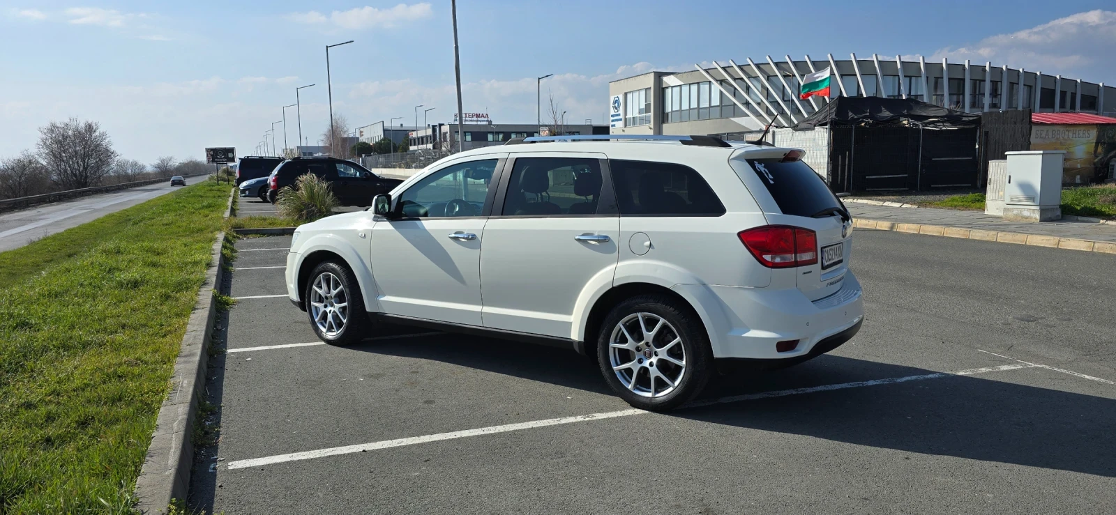 Fiat Freemont, снимка 3 - Автомобили и джипове - 54172373