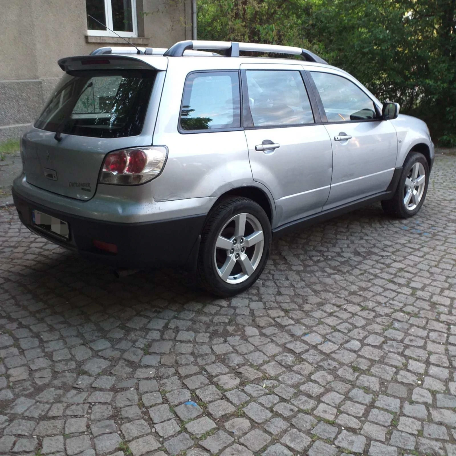 Mitsubishi Outlander 2.0I                             бензин/газ 4х4, снимка 3 - Автомобили и джипове - 54642883
