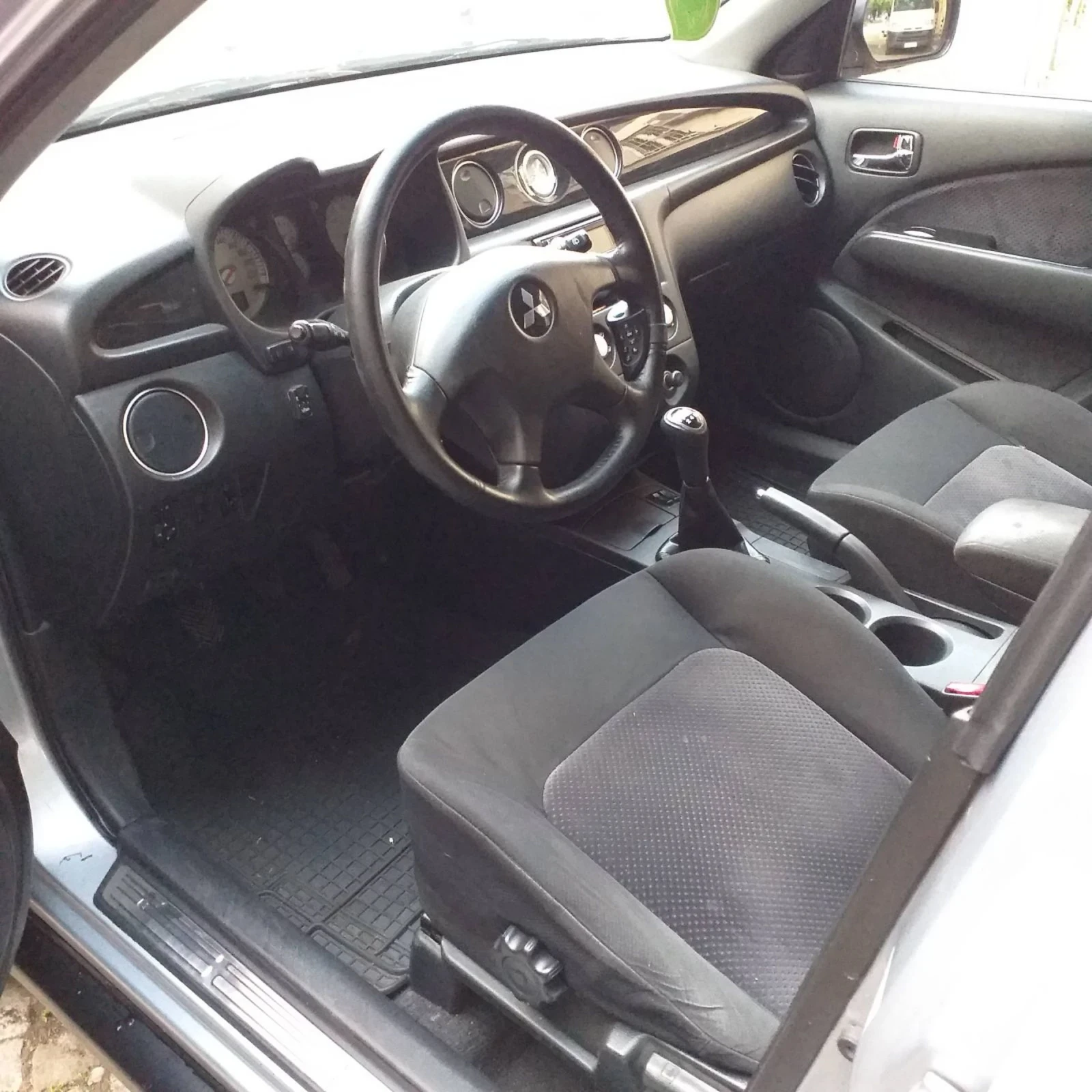 Mitsubishi Outlander 2.0I                             бензин/газ 4х4, снимка 5 - Автомобили и джипове - 54642883