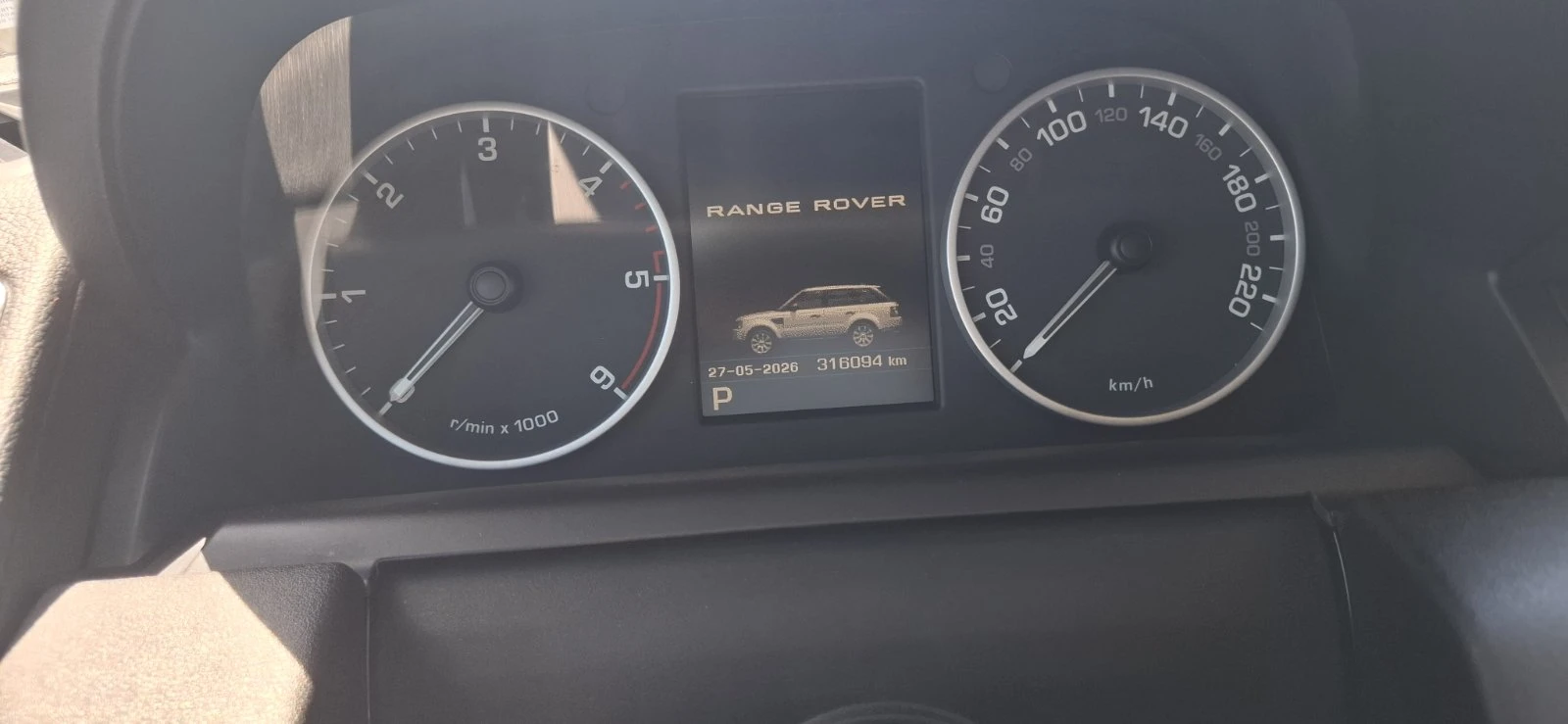 Land Rover Range Rover Sport Facelift 3.0 SDV6 HSE, снимка 13 - Автомобили и джипове - 54696737