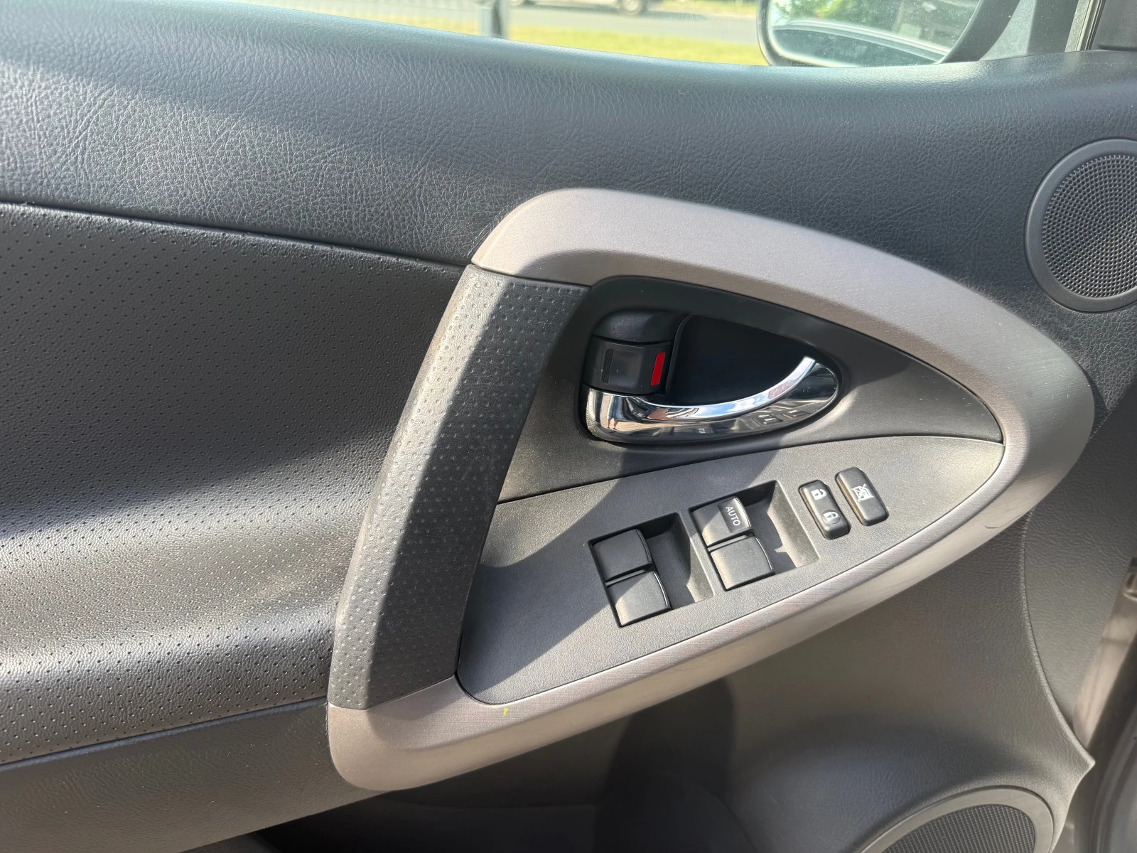 Toyota Rav4 2.2 D-CAT FACE/AUTOMAT, снимка 13 - Автомобили и джипове - 54998697