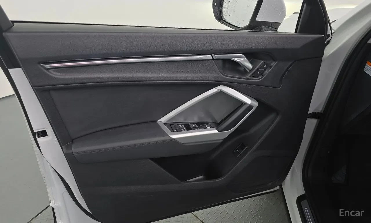 Audi Q3 F3 35 TDI| LED| VIRTUAL COCKPIT| NAVI| KAMERA| KEY, снимка 16 - Автомобили и джипове - 55025856