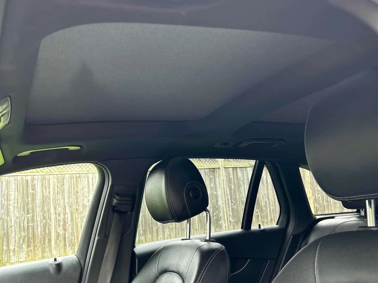 Mercedes-Benz GLC 300 4MATIC | CARFAX | БЕЗ ИНЦИДЕНТИ, снимка 10 - Автомобили и джипове - 55793346