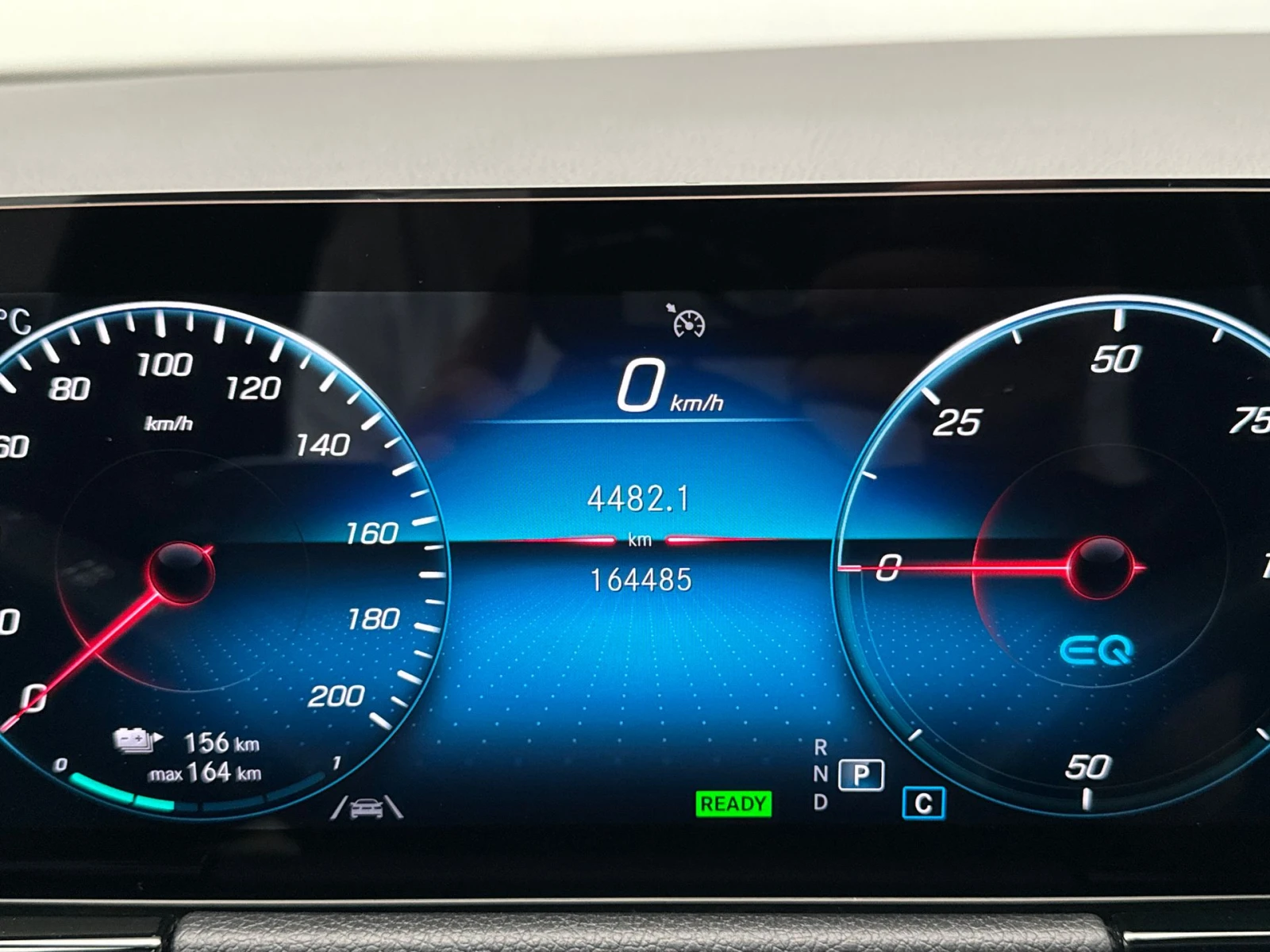 Mercedes-Benz EQA 250 Luxury Виртуал Кожа Амбиентно, снимка 12 - Автомобили и джипове - 55940874