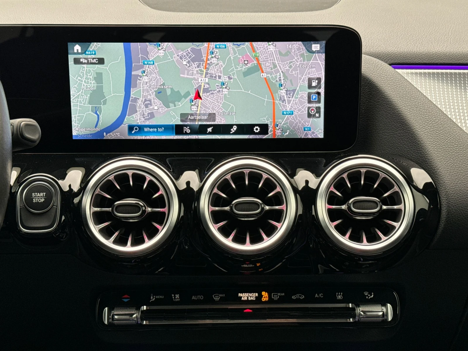 Mercedes-Benz EQA 250 Luxury Виртуал Кожа Амбиентно, снимка 13 - Автомобили и джипове - 55940874