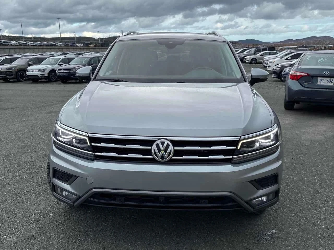 VW Tiguan, снимка 2 - Автомобили и джипове - 56690923