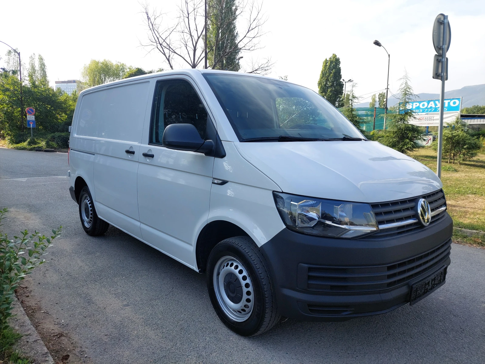 VW Transporter 2, 0TDI 102ps - изображение 3