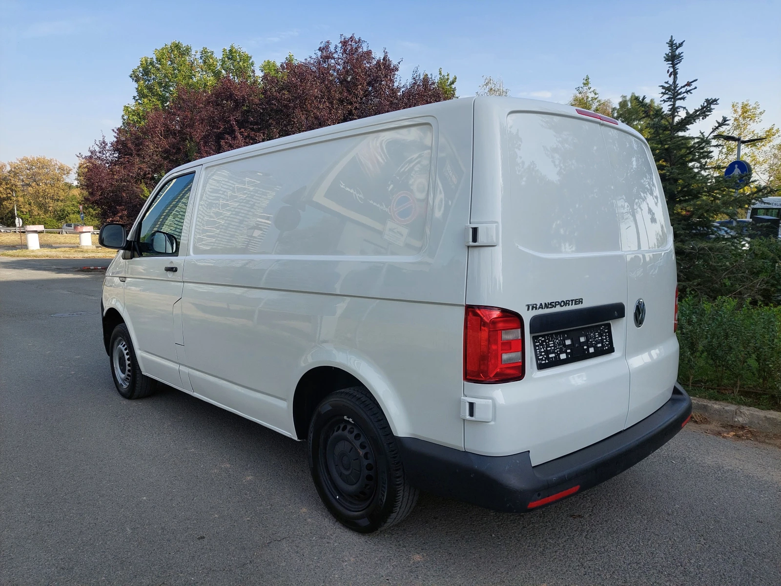 VW Transporter 2, 0TDI 102ps - изображение 5