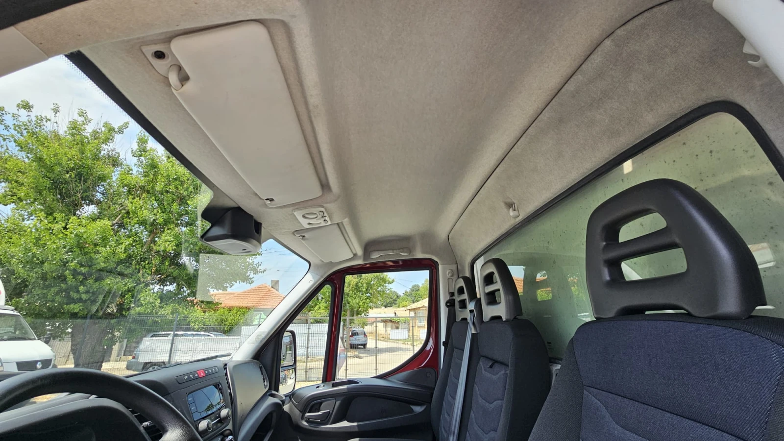 Iveco Daily 35S16 2.3D 6SP CH-ХЛАДИЛЕН-СОБСТВЕН ХОД-ЛИЗИНГ - изображение 9