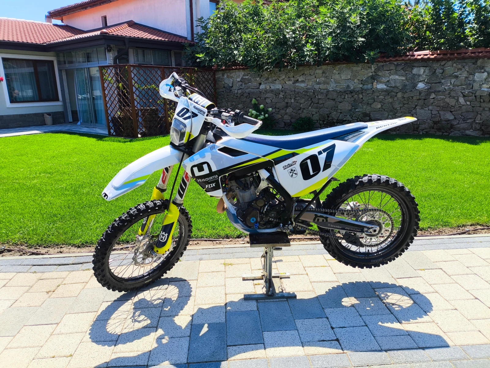 Husqvarna 350 350, снимка 2 - Мотоциклети и мототехника - 55429375