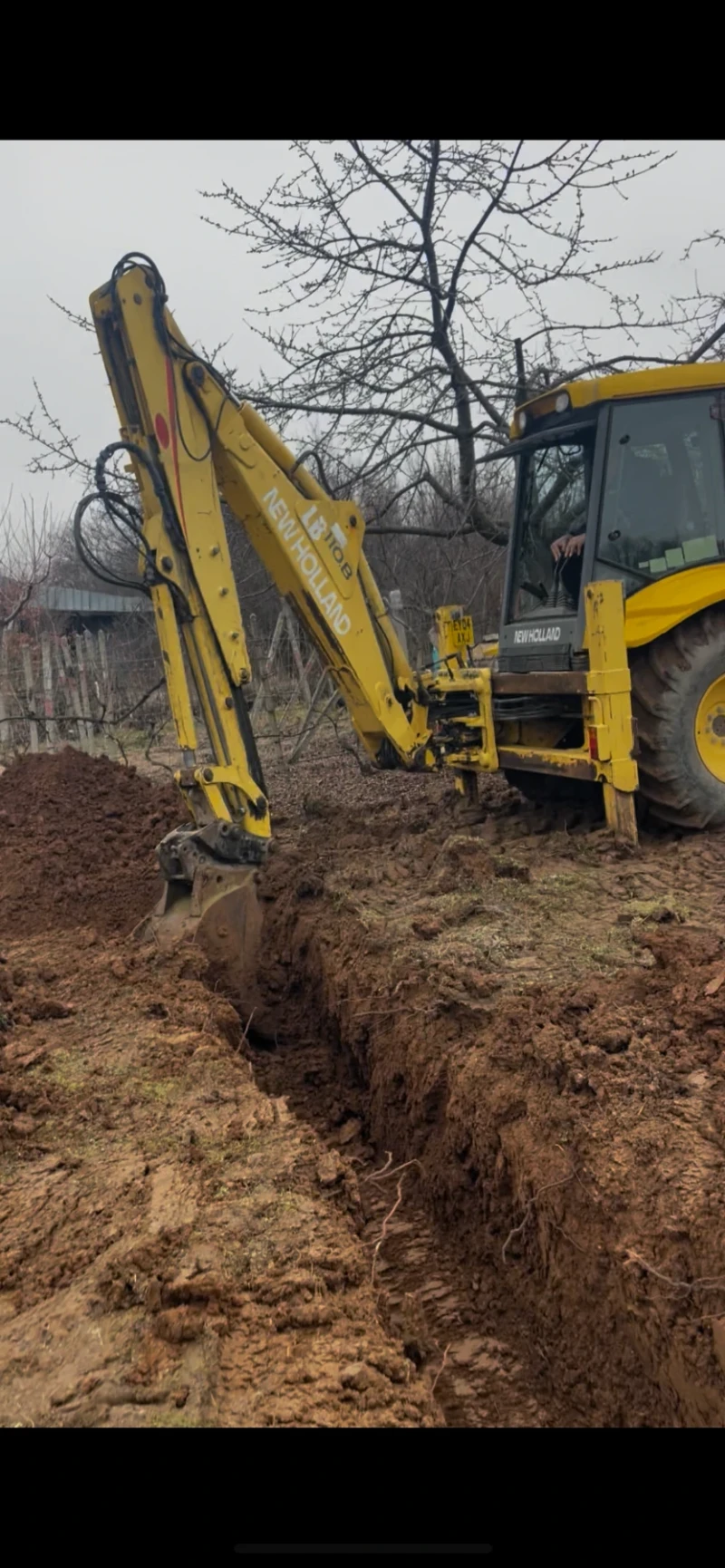 Багер New Holland LB110B , снимка 3 - Индустриална техника - 53375268