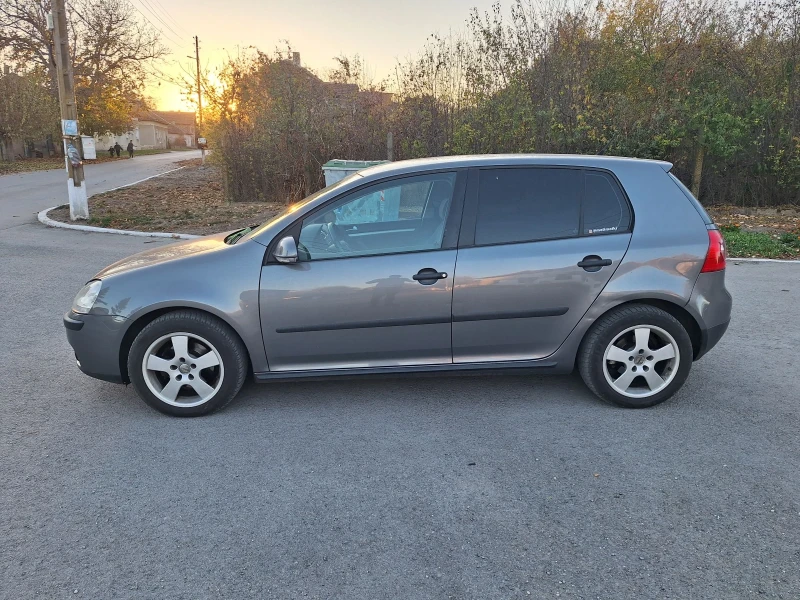 VW Golf 1.9 TDI, снимка 2 - Автомобили и джипове - 47883348