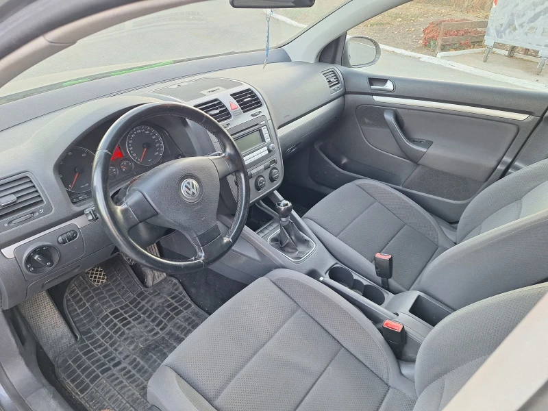 VW Golf 1.9 TDI, снимка 9 - Автомобили и джипове - 47883348