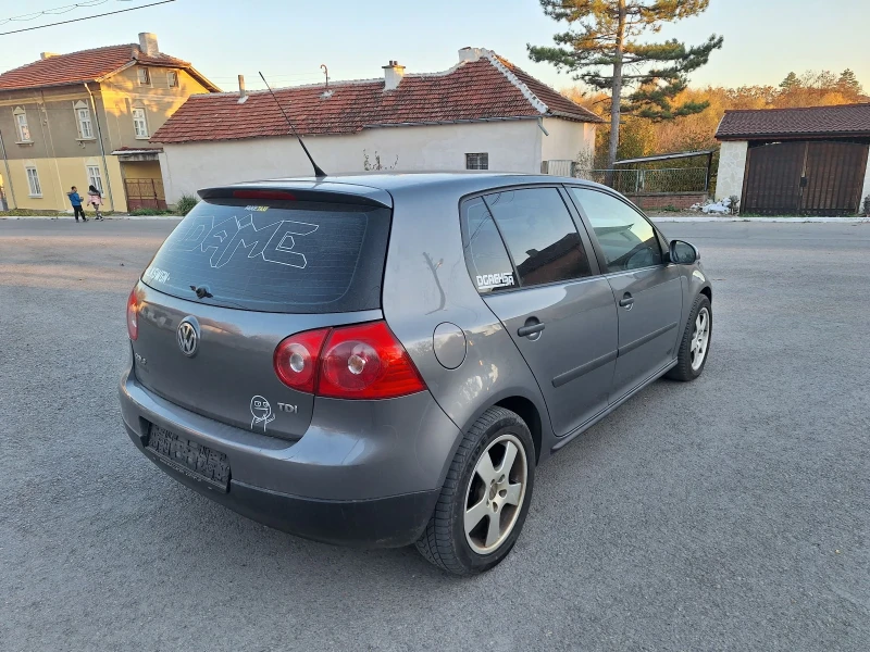 VW Golf 1.9 TDI, снимка 5 - Автомобили и джипове - 47883348